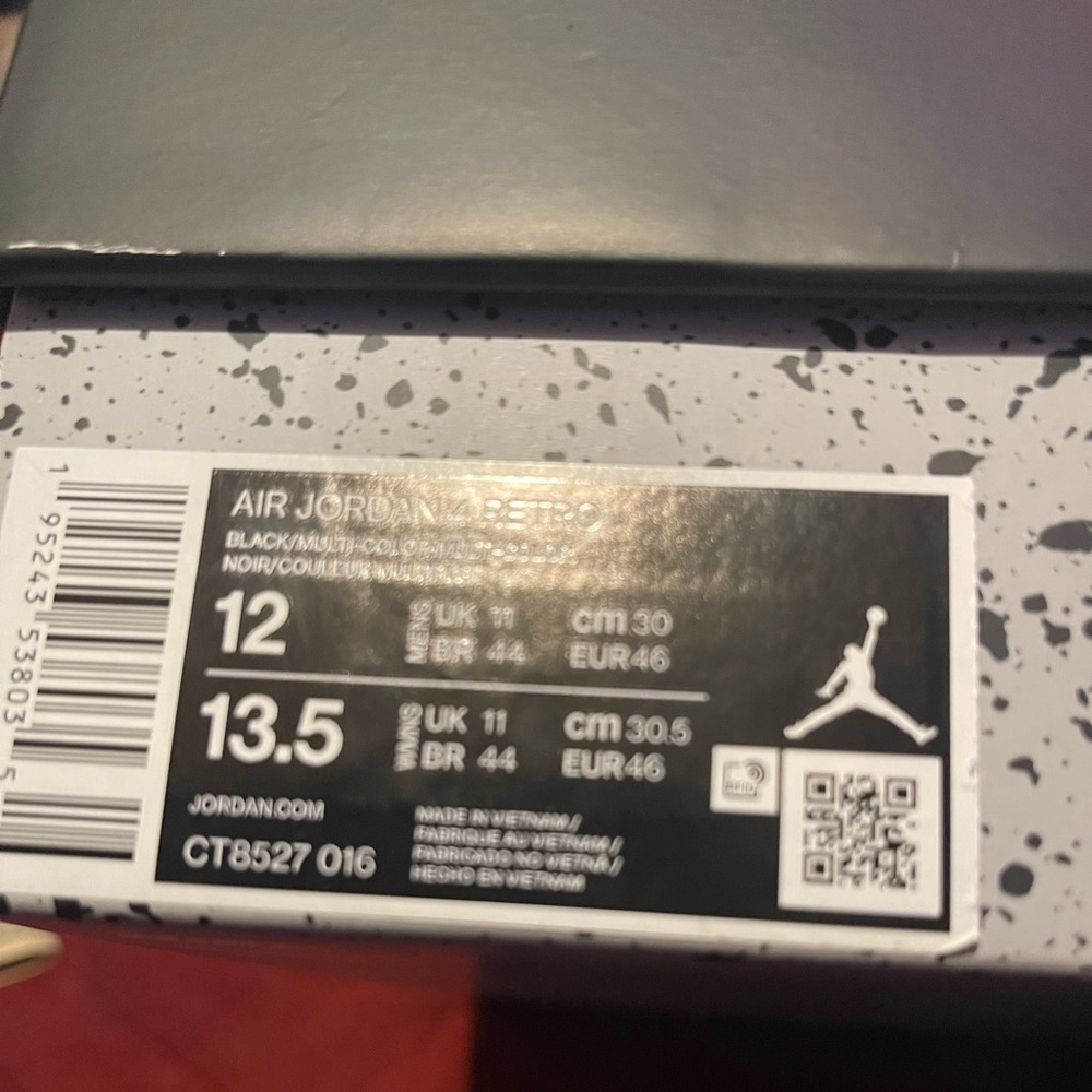 Jordan thunder 4s